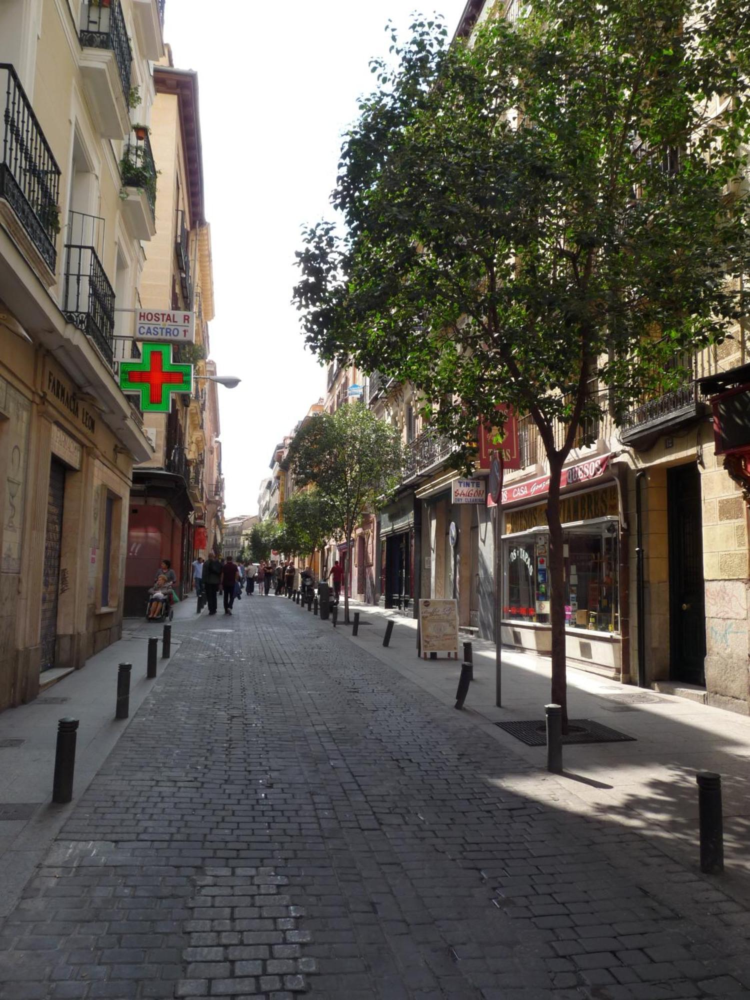 Hostal Fernandez Madrid Exterior photo